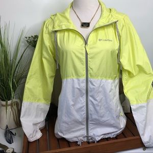 COLUMBIA WOMEN’S ZIP UP HOODED WINDBREAKER #76